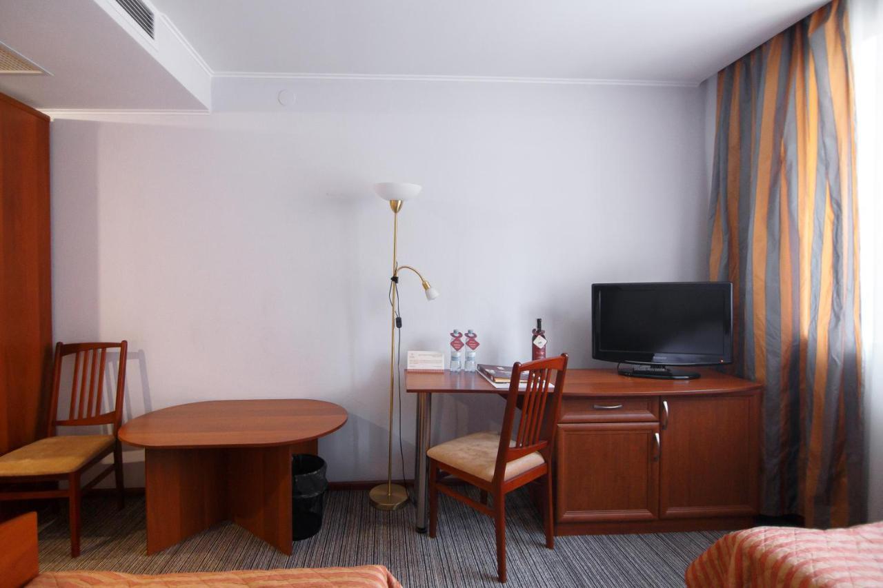 Optima Kropyvnytskyi Hotel Dış mekan fotoğraf
